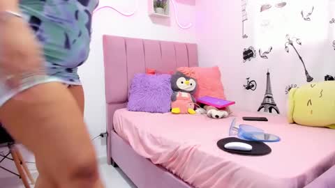 Snapshot of luna_sh chatting on 09.26.25 luna online show from 09.26.25