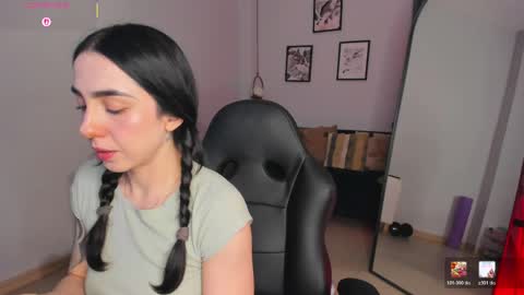 Snapshot of luna_tagliaferri chatting on 05.19.26 Luna online show from 05.19.26