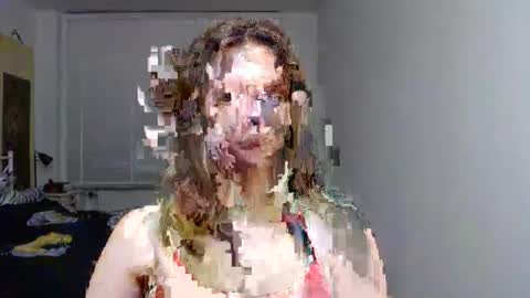 L U N A  online show from 10.27.25