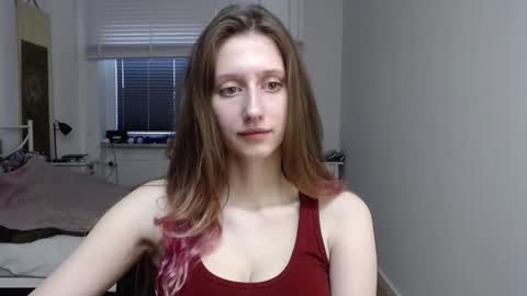 L U N A  online show from 12.19.25