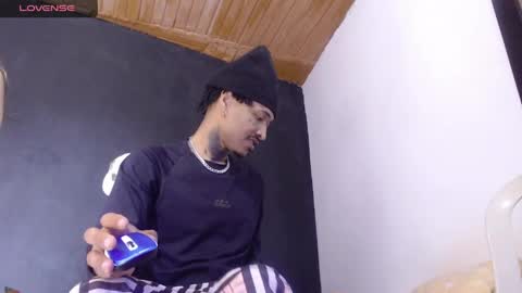 Snapshot of luna_y_anaconda chatting on 05.19.26 luna_y_anaconda online show from 05.19.26