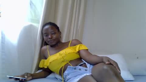 Snapshot of luna_zest chatting on 02.16.26 luna online show from 02.16.26