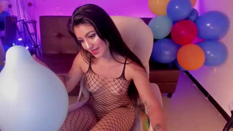 Luna  online show from 11.14.25