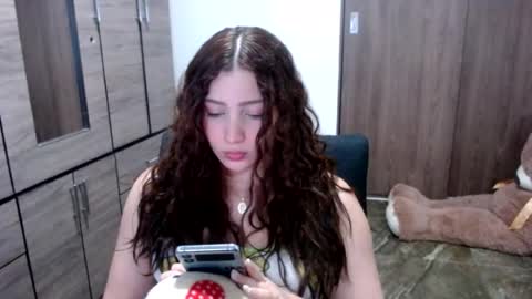 Snapshot of lunaa_sub chatting on 07.21.26 lunaa_sub online show from 07.21.26