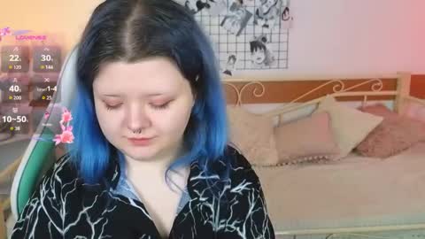 Snapshot of lunaar_ chatting on 04.21.26 Luna online show from 04.21.26