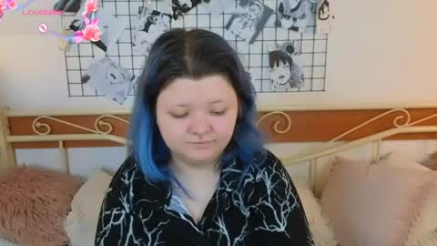 Snapshot of lunaar_ chatting on 04.28.26 Luna online show from 04.28.26