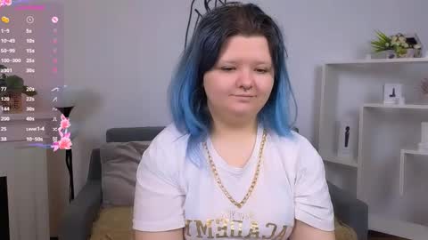 Snapshot of lunaar_ chatting on 05.06.26 Luna online show from 05.06.26
