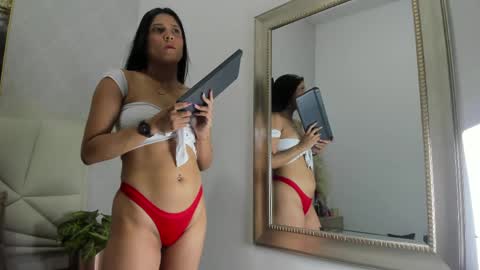 lunaasmithh online show from 04.29.26