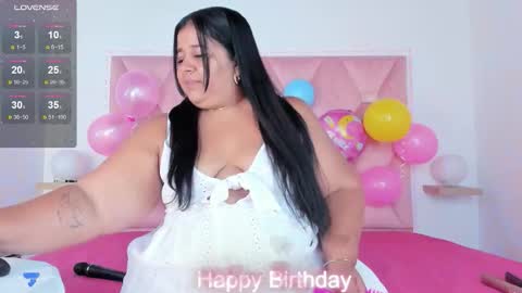 Snapshot of lunaasweett chatting on 09.14.25    online show from 09.14.25