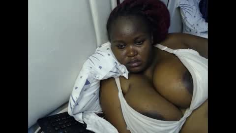 lunabloom01 online show from 01.17.26