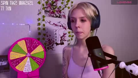 Snapshot of lunagorgon chatting on 05.19.26 luna online show from 05.19.26