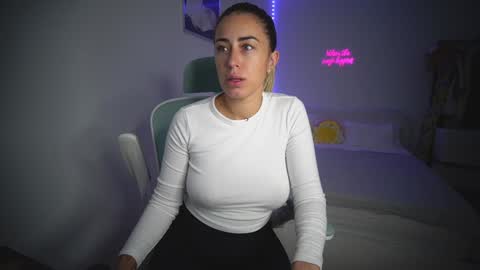 Laura online show from 11.05.25