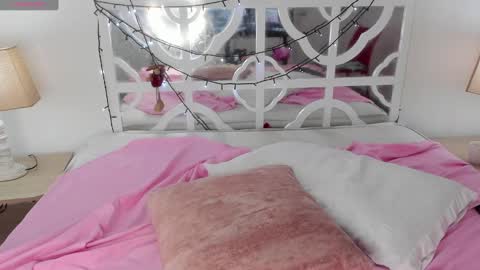 Snapshot of lunalasman chatting on 01.02.25 Luna Lasman online show from 01.02.25