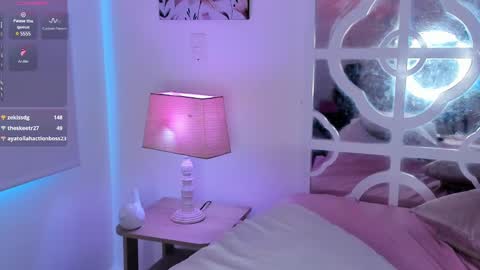 Snapshot of lunalasman chatting on 01.17.25 Luna Lasman online show from 01.17.25