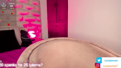 Snapshot of lunalasman chatting on 10.01.25 Luna Lasman online show from 10.01.25