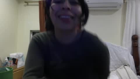 Snapshot of lunamivida chatting on 12.11.24 karazorel online show from 12.11.24