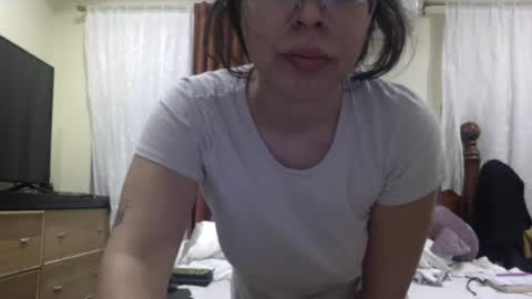 Snapshot of lunamivida chatting on 02.18.25 karazorel online show from 02.18.25