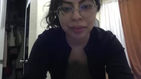 Snapshot of lunamivida chatting on 02.22.25 karazorel online show from 02.22.25