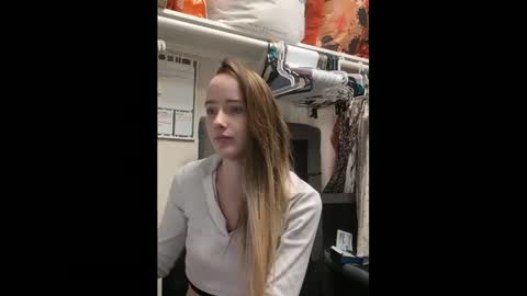 Snapshot of lunapixie2020 chatting on 02.06.25 lunapixie2020 online show from 02.06.25