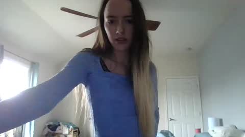 Snapshot of lunapixie2020 chatting on 02.22.25 lunapixie2020 online show from 02.22.25