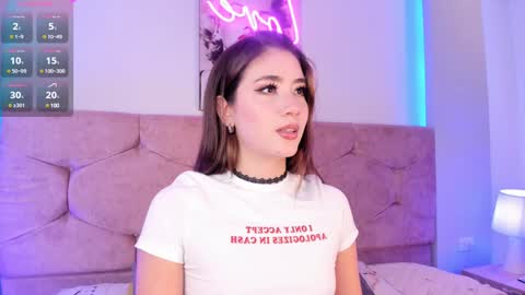Snapshot of lunar_leen chatting on 12.08.24 Luna online show from 12.08.24