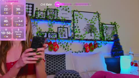 Luna Rishi online show from 12.25.24