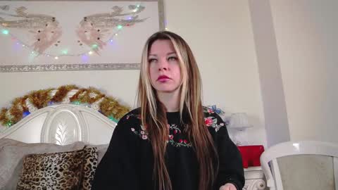 Luna Rishi online show from 12.29.24