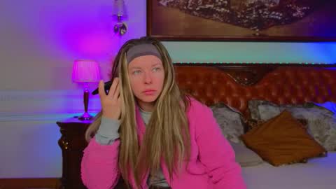 Luna Rishi online show from 01.17.26