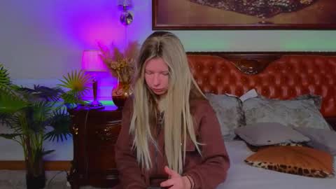 Luna Rishi online show from 02.05.26