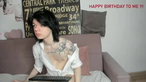 Snapshot of lunaroffset chatting on 05.30.26 Matthew online show from 05.30.26