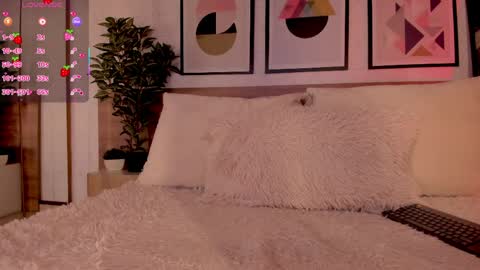 Luna Ruso  online show from 04.06.26