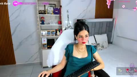 Snapshot of lunascoott chatting on 06.16.26 ARI online show from 06.16.26