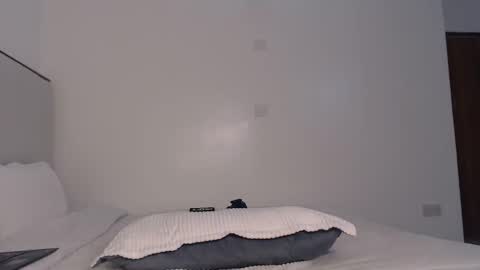 Snapshot of lunasilk chatting on 04.28.26 Luna online show from 04.28.26