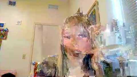 Snapshot of lunaskyexo chatting on 11.13.25 Luna Skye online show from 11.13.25