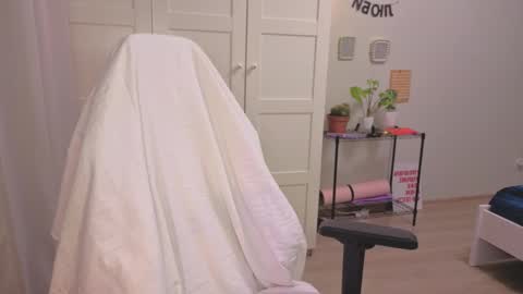 Snapshot of lunatale chatting on 01.18.26 Kate online show from 01.18.26