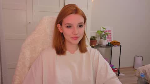 Snapshot of lunatale chatting on 02.21.26 Kate online show from 02.21.26