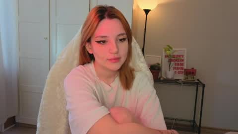 Snapshot of lunatale chatting on 05.02.26 Kate online show from 05.02.26