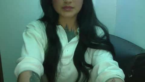 Snapshot of lunatica_2000 chatting on 02.11.25 Luna online show from 02.11.25