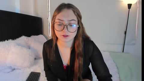 lunavelvet7 online show from 02.14.26