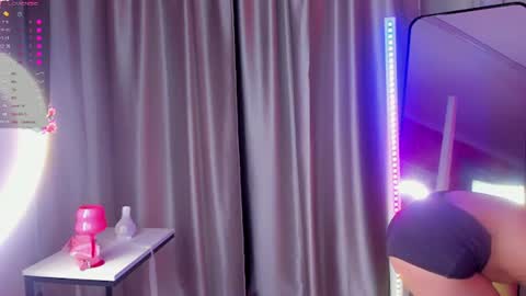 call me a pose striker  online show from 06.16.26