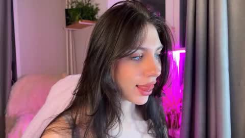 Snapshot of lunawho chatting on 02.27.26 Luna online show from 02.27.26