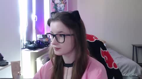 Snapshot of lunaxcherry chatting on 06.07.26 LunaXcherry online show from 06.07.26