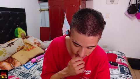 Snapshot of lunay_gutierreez chatting on 12.16.24 Lunay and mariana PVT OPEN online show from 12.16.24