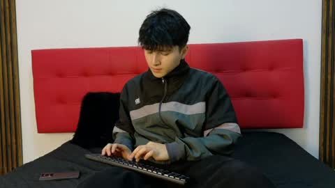 Snapshot of lunaydream chatting on 04.25.26 lunaydream online show from 04.25.26