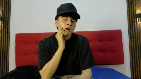 Snapshot of lunaydream chatting on 04.30.26 lunaydream online show from 04.30.26