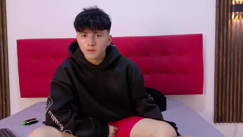 Snapshot of lunaydream chatting on 05.04.26 lunaydream online show from 05.04.26