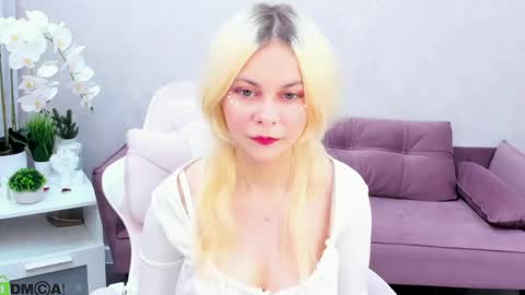Snapshot of lune_fallenstar chatting on 06.09.26 Lune FallenStar online show from 06.09.26