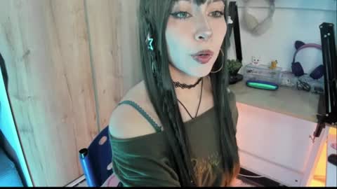 Snapshot of lunivyra chatting on 06.12.26 lunivyra online show from 06.12.26