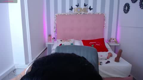 Snapshot of lunna_boobs20 chatting on 12.28.24 lunna_boobs20 online show from 12.28.24