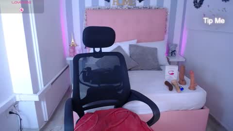 Snapshot of lunna_boobs20 chatting on 01.17.26 lunna_boobs20 online show from 01.17.26